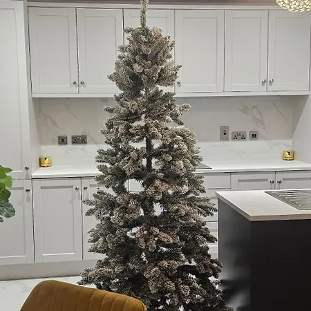 Abi's World - 23 Kilmartin Grove Green, Hollystown, Dublin 15