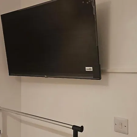 Gasthof Abi's World - 23 Kilmartin Grove Green, Hollystown, Dublin 15