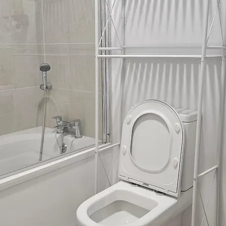 Abi's World - 23 Kilmartin Grove Green, Hollystown, Dublin 15 Gasthof