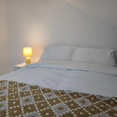 Abi's World - 23 Kilmartin Grove Green, Hollystown, Dublin 15 Gasthof