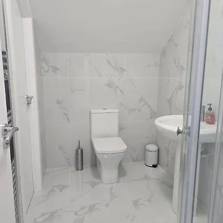 Abi's World - 23 Kilmartin Grove Green, Hollystown, Dublin 15 Gasthof Tyrrelstown