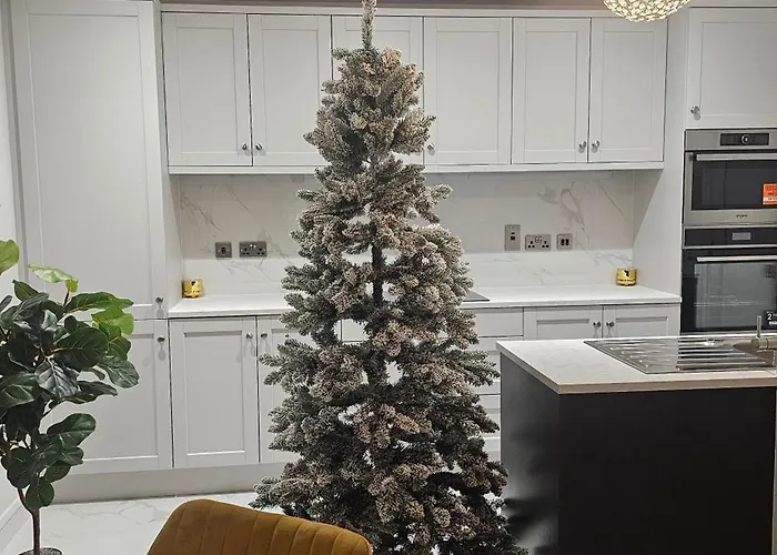 Abi's World - 23 Kilmartin Grove Green, Hollystown, Dublin 15