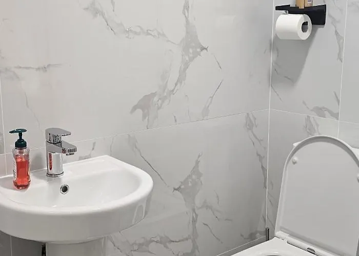 Fogadó Abi's World - 23 Kilmartin Grove Green, Hollystown, Dublin 15 *