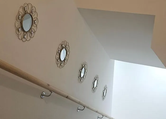 Fogadó Abi's World - 23 Kilmartin Grove Green, Hollystown, Dublin 15 *