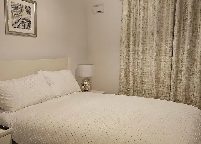 Abi's World - 23 Kilmartin Grove Green, Hollystown, Dublin 15 Fogadó Tyrrelstown